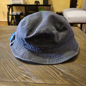Adidas bucket hat